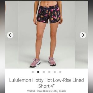 Lululemon Hotty Hot Low-Rise Lined Short 4"